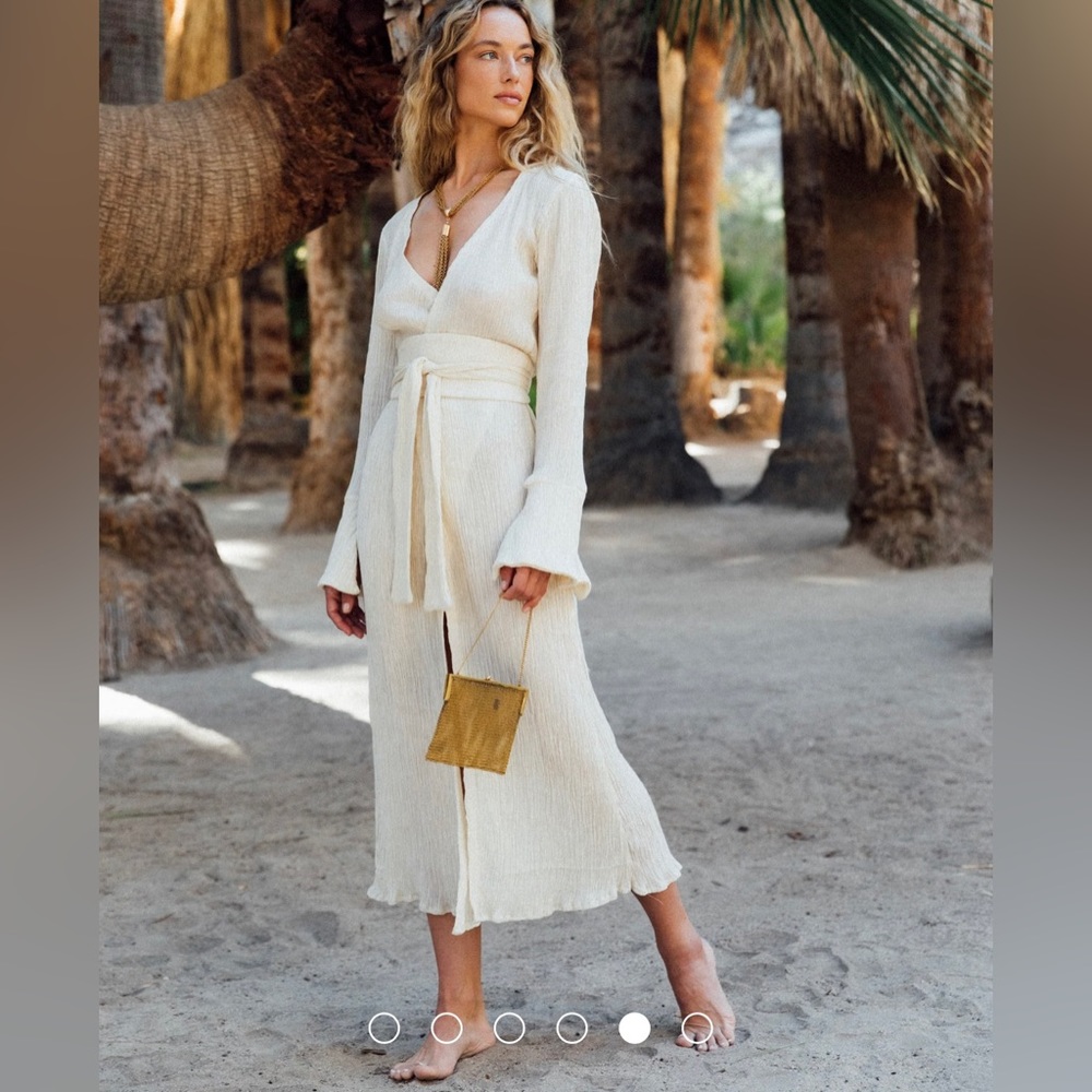 🌸 Savannah Morrow sky dress in cream 🌸